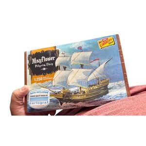 Lindberg Mayflower Pilgrim Ship 1:250 Scale Model Kit HL219 Cartograf Decals New